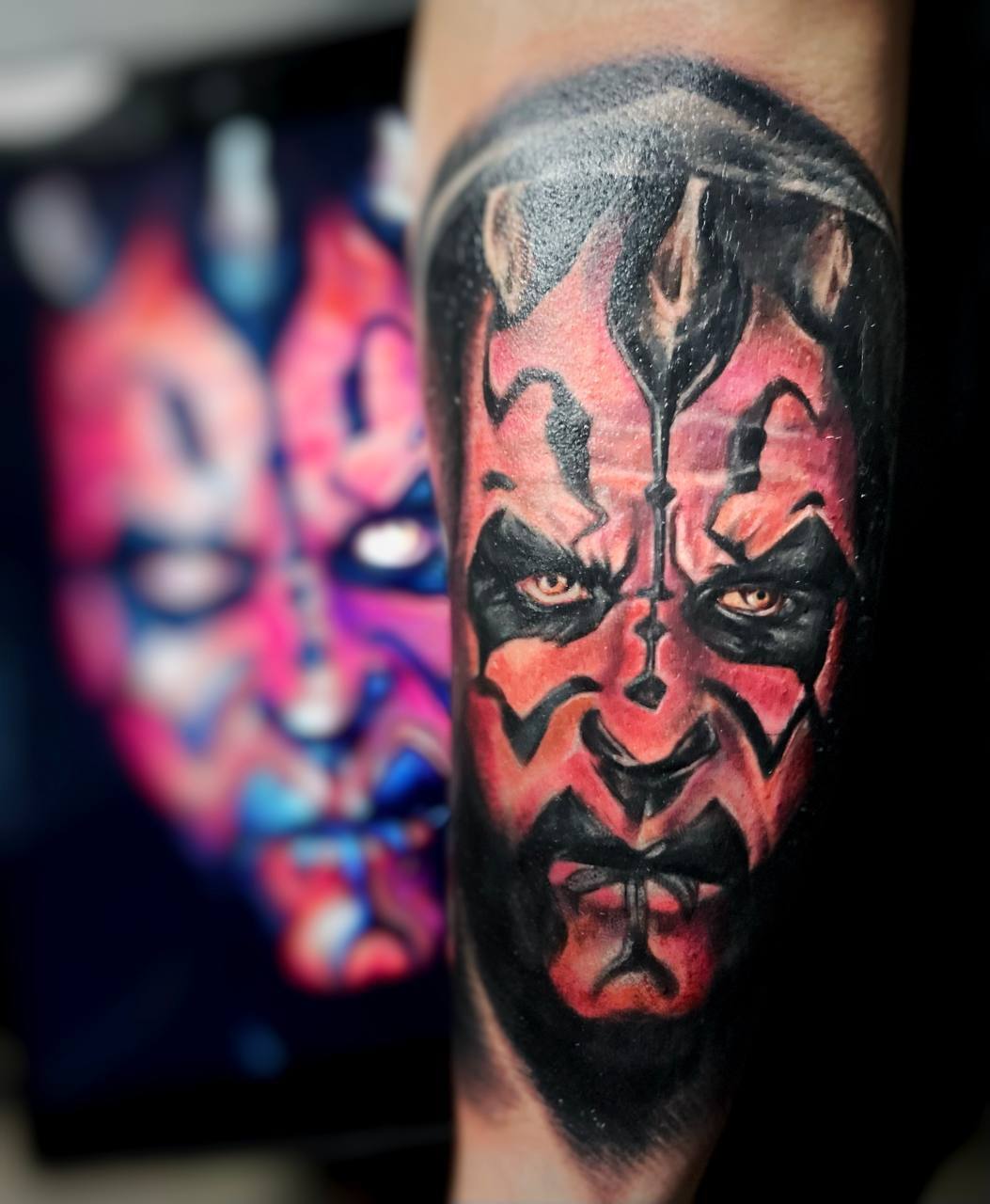 Цветная татуировка с портретом Darth Maul