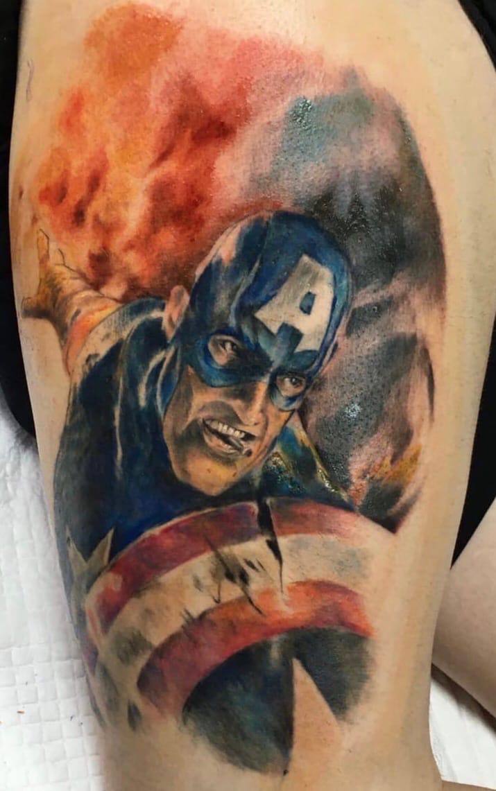 Цветная татуировка с Captain America